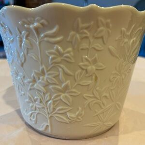 Lenox Cream Ceramic Planter
